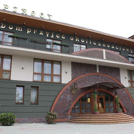Hotel Pinocy Ledziny エクステリア 写真